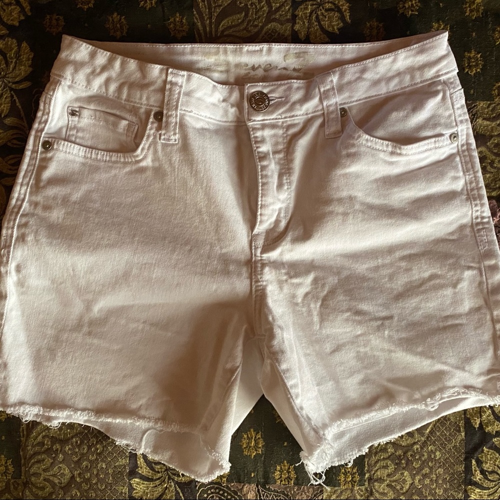 Seven7 Denim Cut off Shorts, White, Size 6